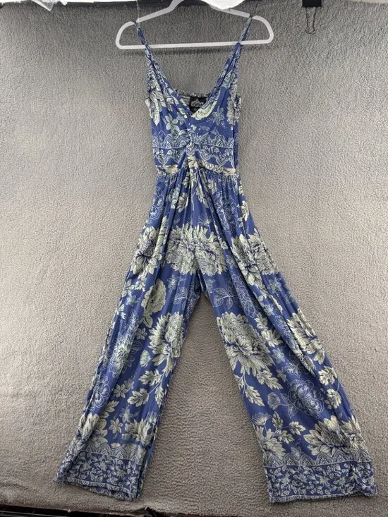 NWT Angie Blue Floral Keyhole Wide Leg Jumpsuit Boho L - Picture 2 of 10